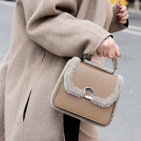 IRIS 18 - SHEARLING GRIS ET VEAU TABAC