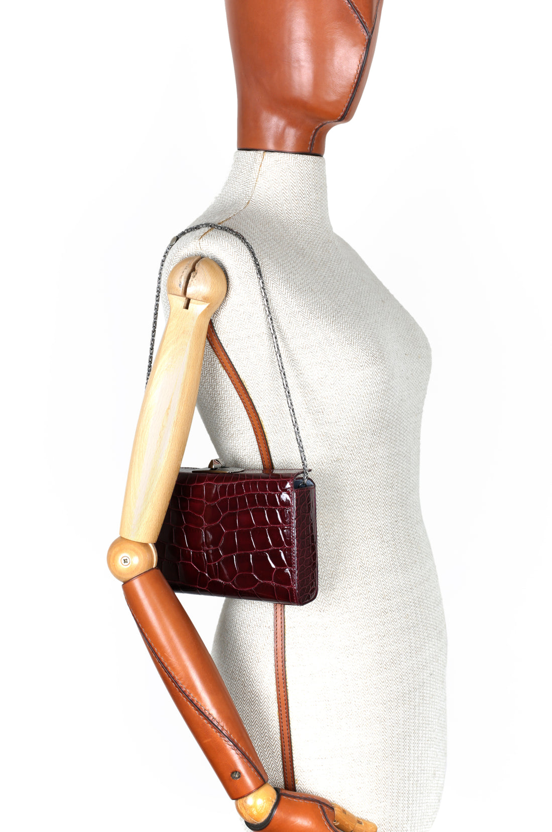 MINAL 18 - CROCODILE RUBY